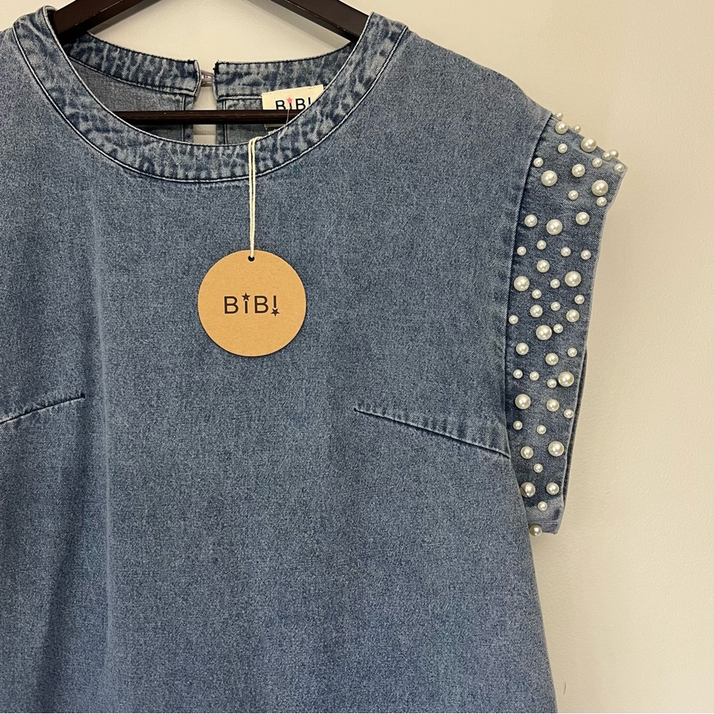 NWT Bibi Pearl Next Door Denim Dress Pearl Cap Sleeve Pockets Size Small Chic - Picture 2 of 11
